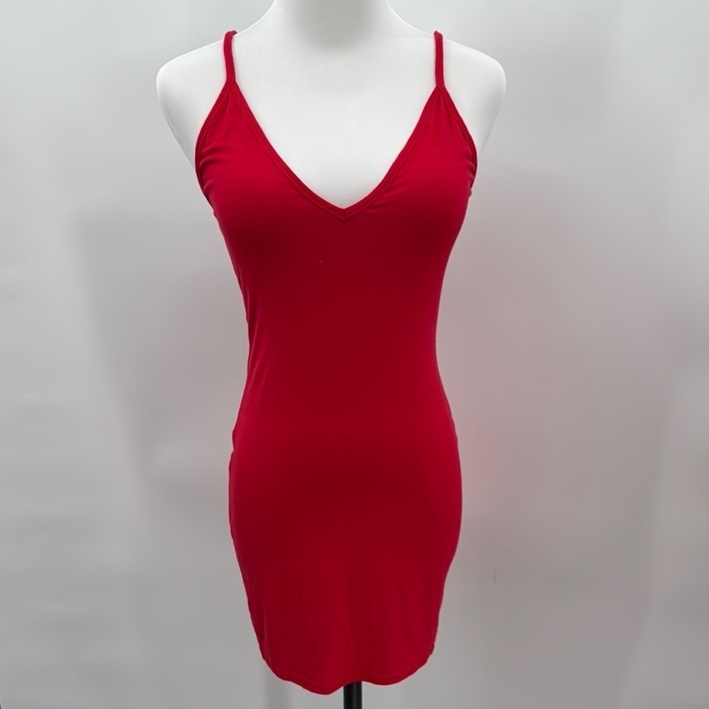 PrettyLittleThing Red Bodycon Mini Dress with Spaghetti Straps and V-Neck Size 4